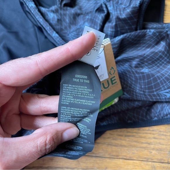 NEW Volcom Simply Solid One Piece Skimpy Swimsuit Black 03032000 Size XL NWT - Picture 11 of 11